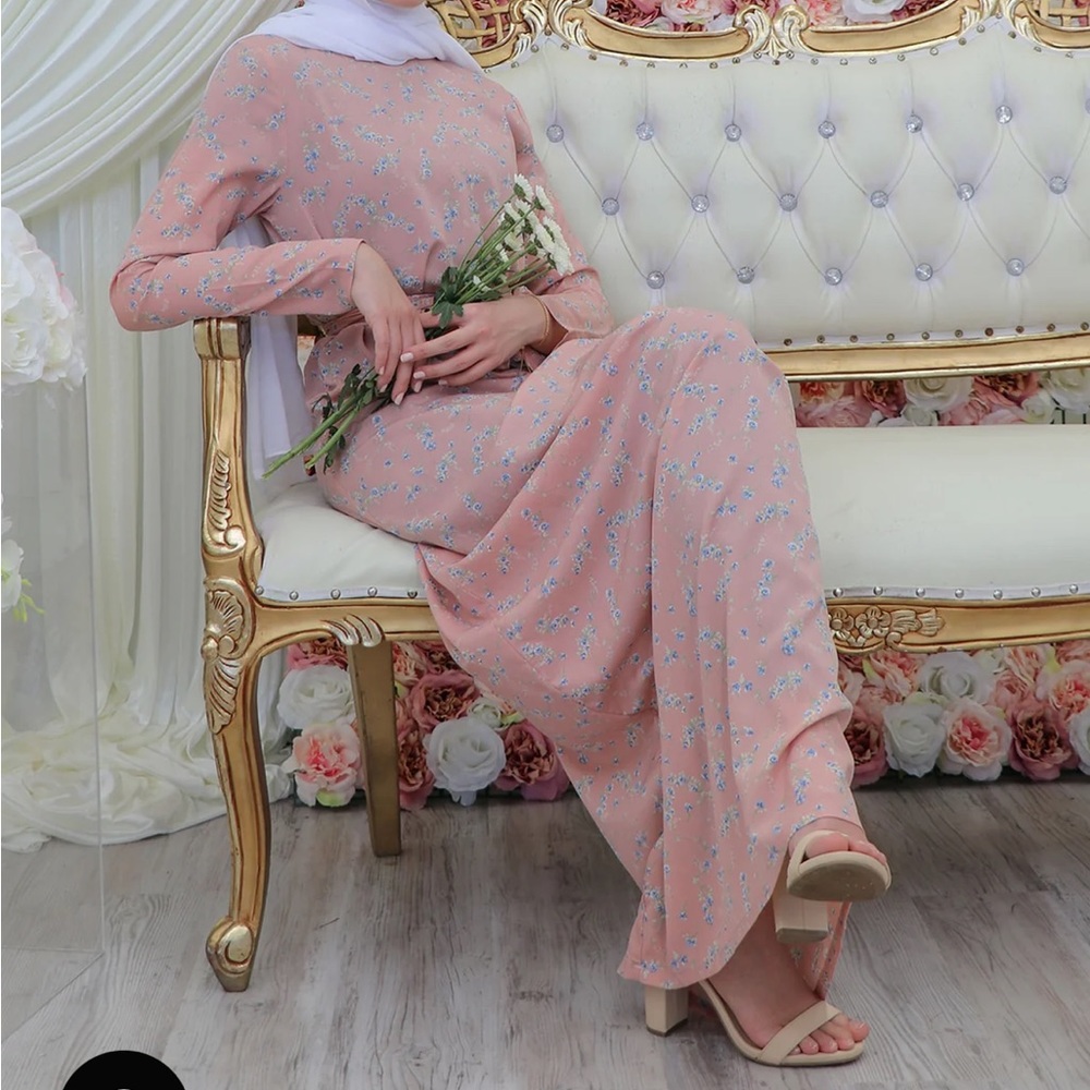 LaMeera Petite Sheath Floral Dress